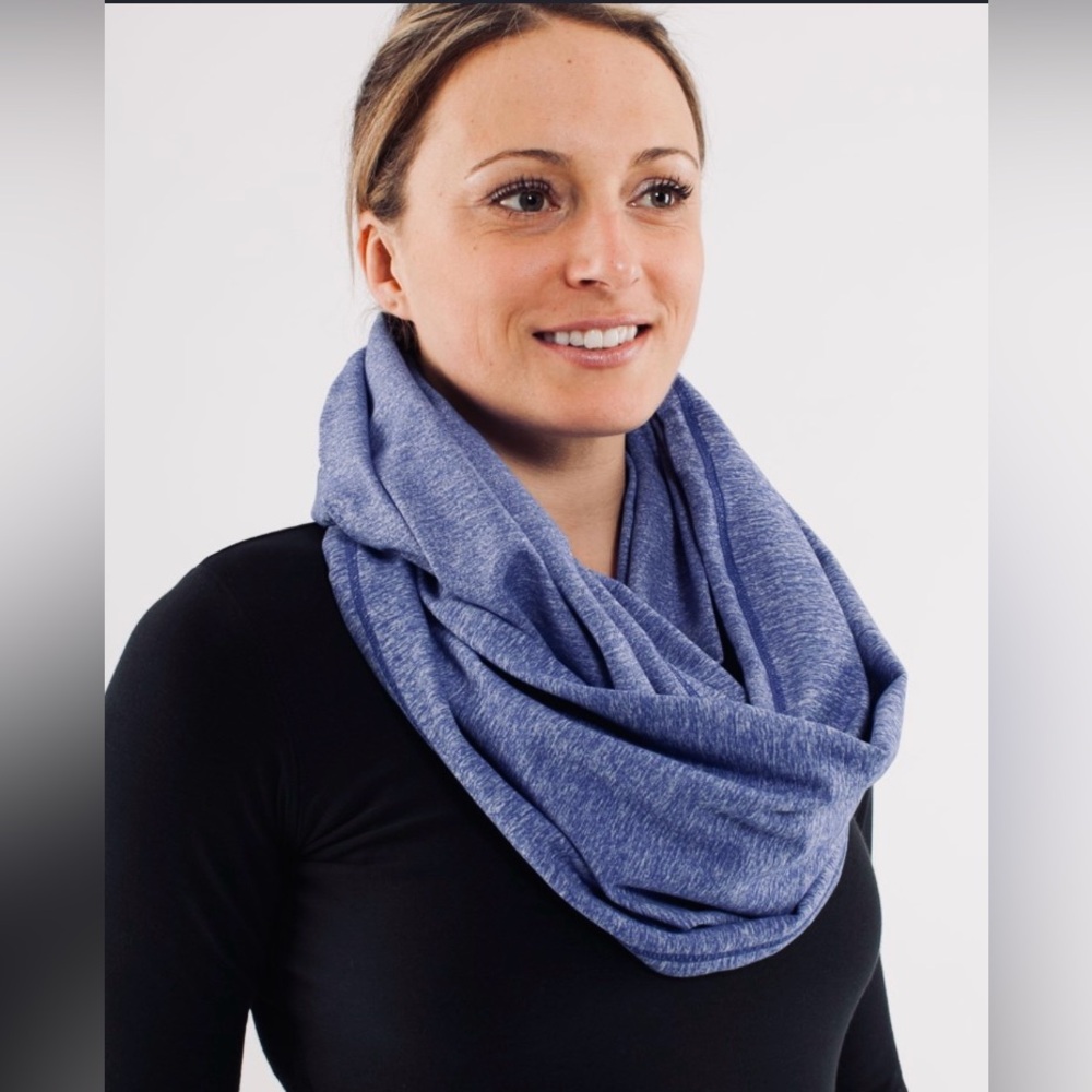 Lululemon Infinity Scarf Adjustable Heathered Blue Excellent Condition